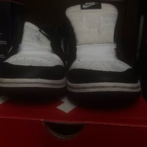 Nike Black and White Men's Sneakers